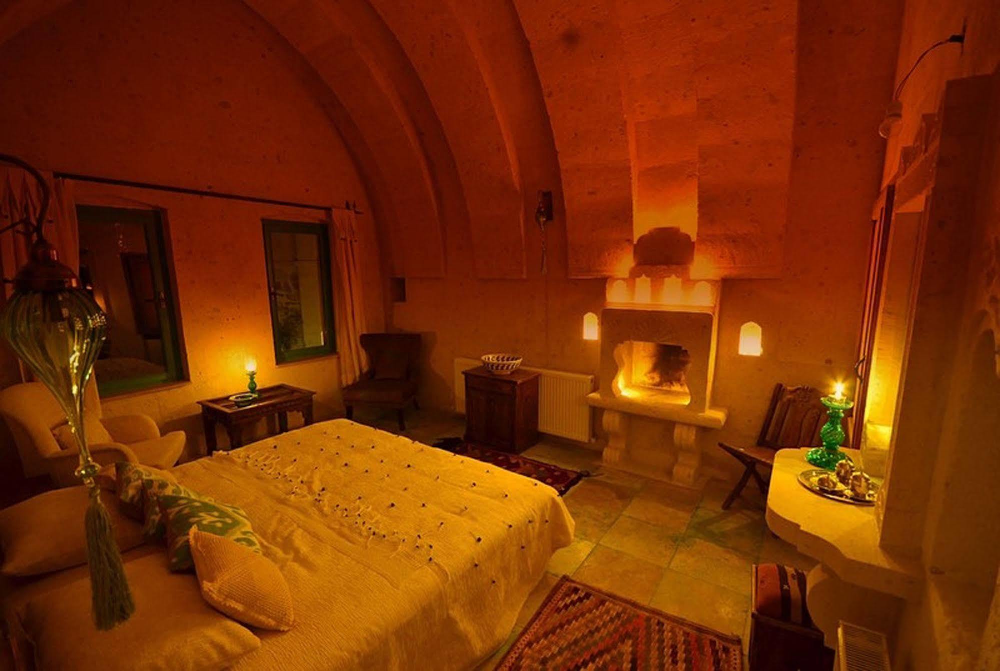 Blue Valley Cave Hotel Ürgüp Bagian luar foto